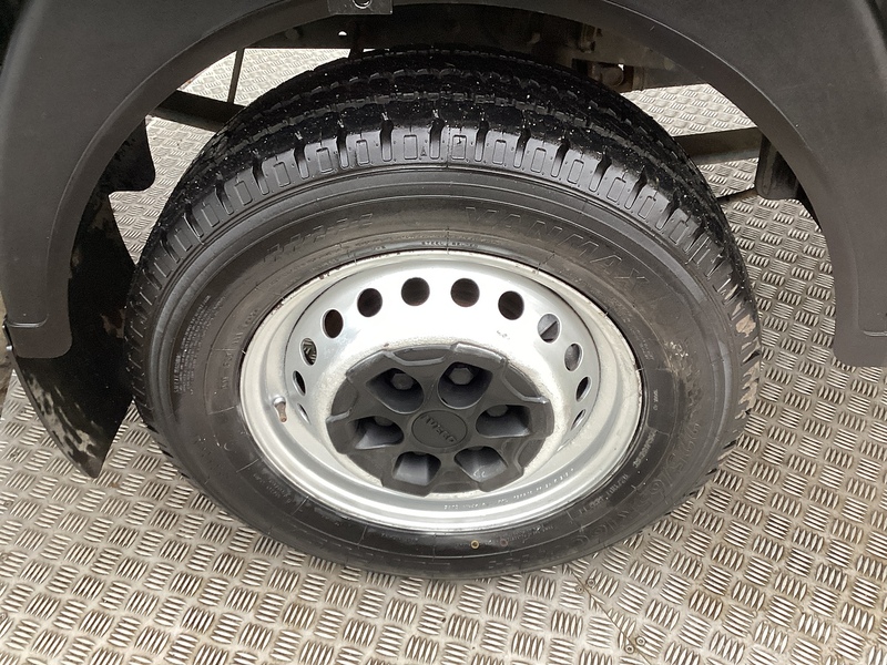 Iveco D HPI 14V 35S 3450 MWB Dropside A/C Euro 6 L=13ft 6