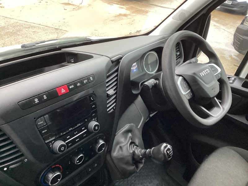 Iveco D HPI 14V 35S 3450 MWB Dropside A/C Euro 6 L=13ft 6