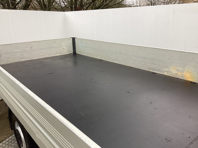 Iveco D HPI 14V 35S 3450 MWB Dropside A/C Euro 6 L=13ft 6