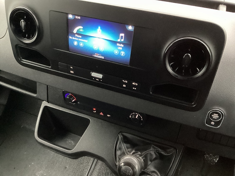 Mercedes 315 CDI Crewcab Dropside Euro 6 L=11ft 5