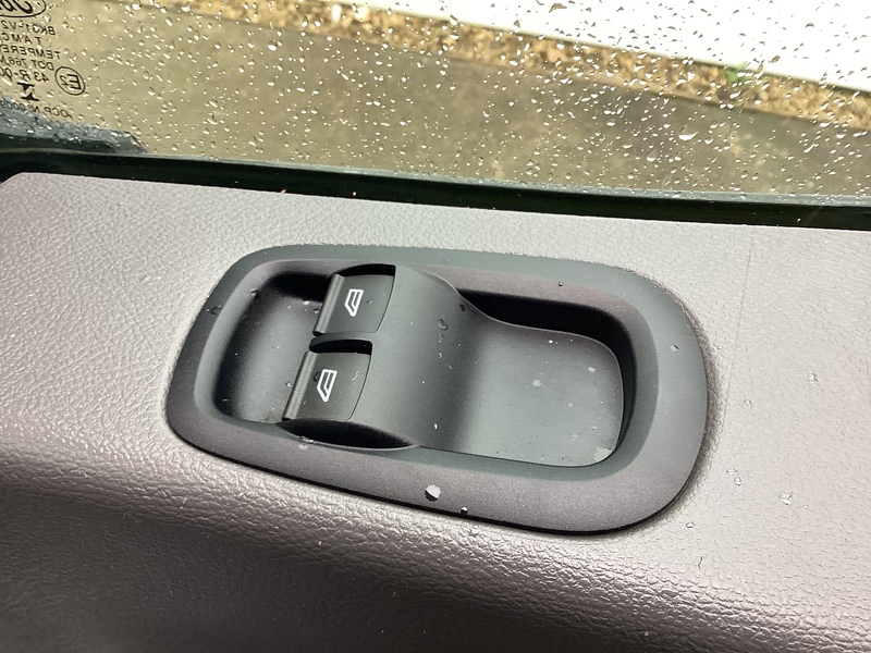 Ford 350 EcoBlue Leader LWB M/R A/C Euro 6