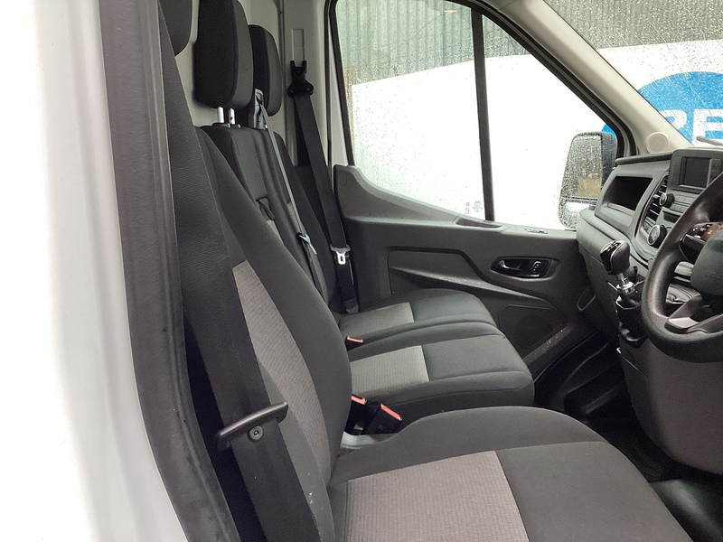 Ford 350 EcoBlue Leader LWB M/R A/C Euro 6