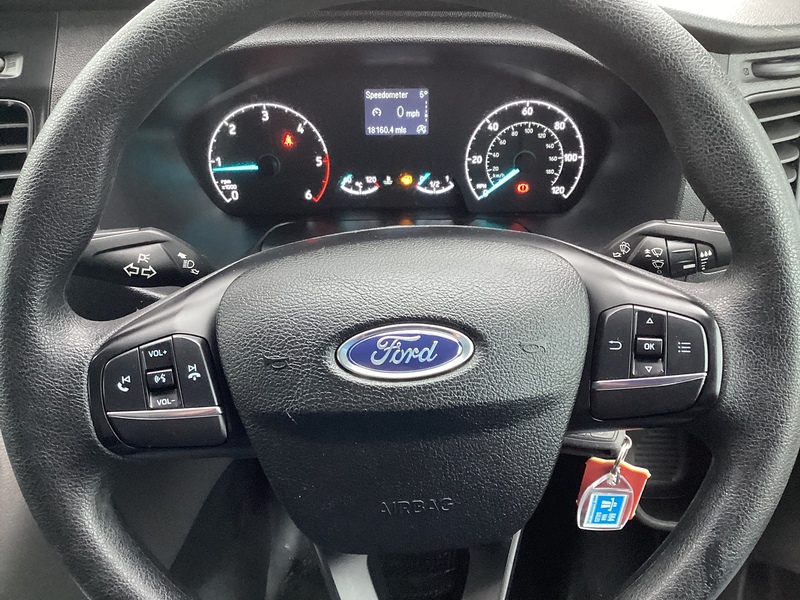 Ford 350 EcoBlue Leader LWB M/R A/C Euro 6