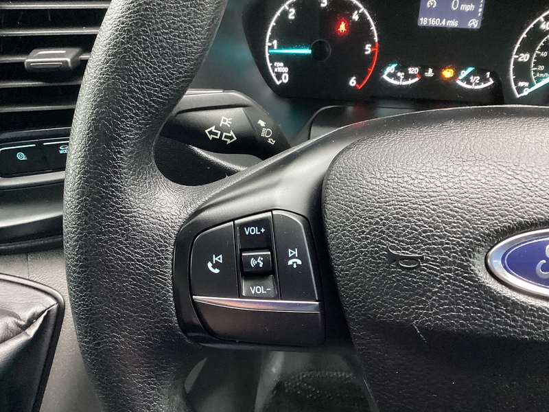 Ford 350 EcoBlue Leader LWB M/R A/C Euro 6