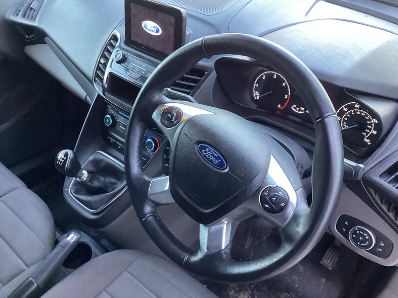 Ford 240 EcoBlue Limited SWB L/R A/C Euro 6