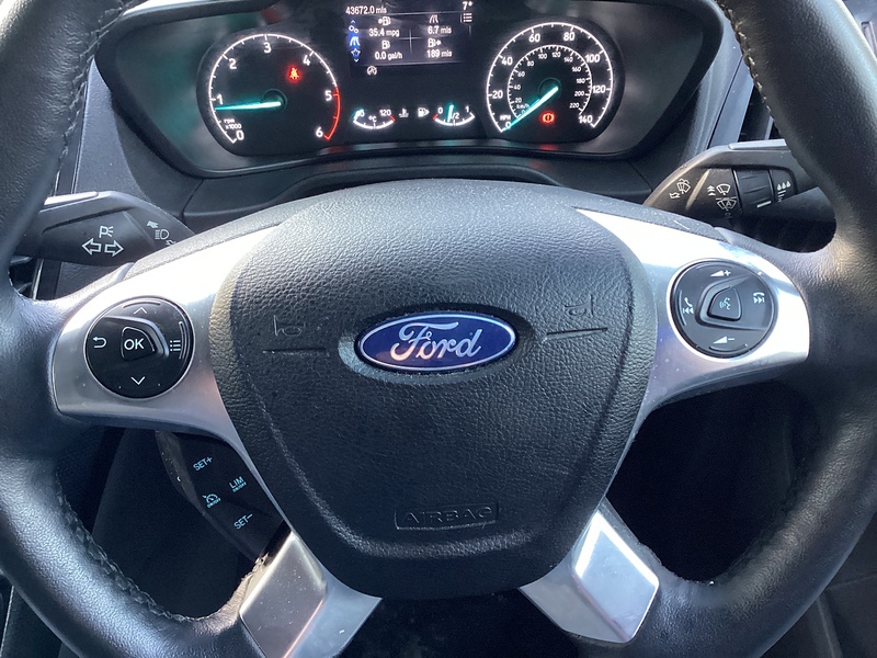 Ford 240 EcoBlue Limited SWB L/R A/C Euro 6