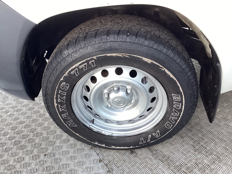 Toyota D-4D Active King Cab A/C Euro 6 