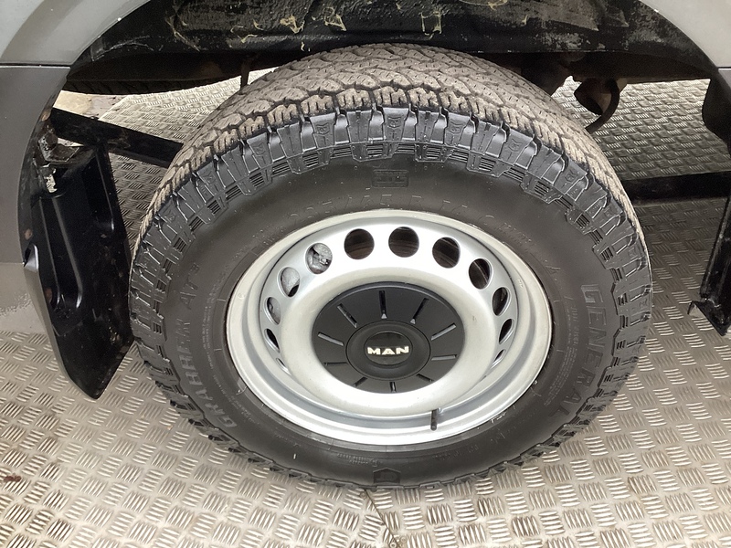 MAN BiTurbo 3180d LION XP MWB H/R Euro 6 4x4 A/C