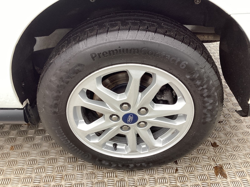 Ford 250 EcoBlue Limited LWB L/R A/C Euro 6