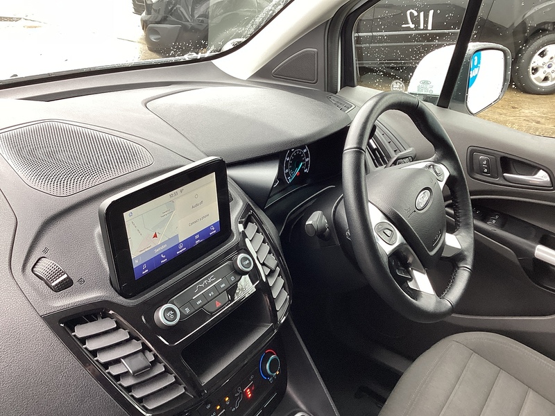 Ford 250 EcoBlue Limited LWB L/R A/C Euro 6