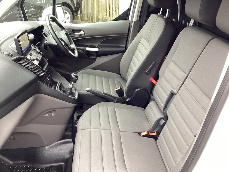 Ford 250 EcoBlue Limited LWB L/R A/C Euro 6