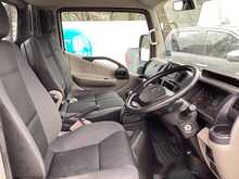 Nissan NT400 Cabstar DCI 35.14 Tipper L=10ft 1" 