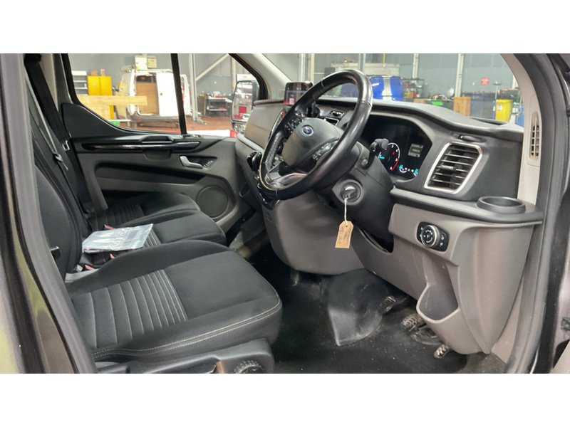 Ford 320 EcoBlue Limited Crewcab Euro 6