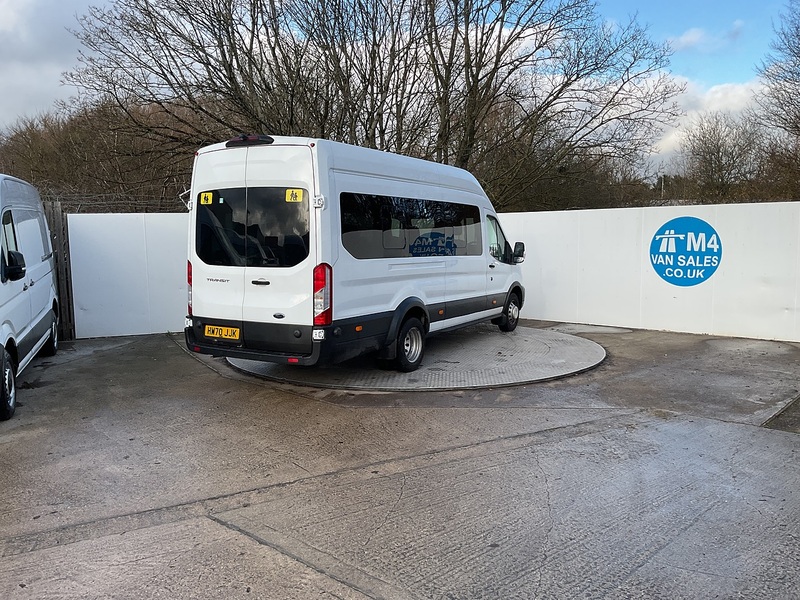 Ford 460 EcoBlue Leader 17 Seater Euro 6