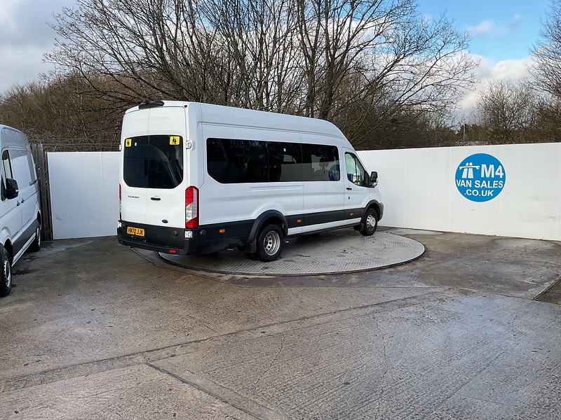 Ford 460 EcoBlue Leader 17 Seater Euro 6