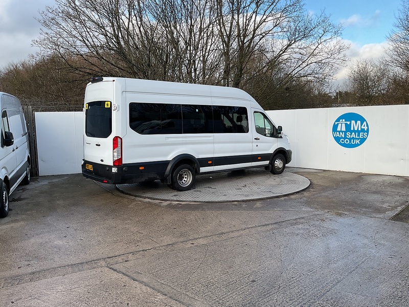 Ford 460 EcoBlue Leader 17 Seater Euro 6