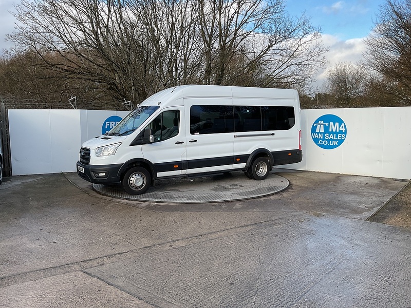 Ford 460 EcoBlue Leader 17 Seater Euro 6