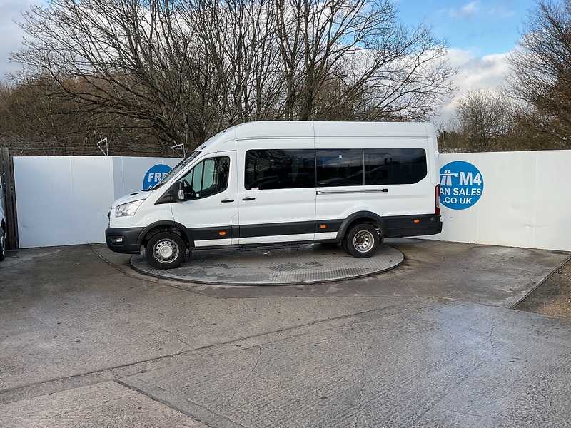 Ford 460 EcoBlue Leader 17 Seater Euro 6