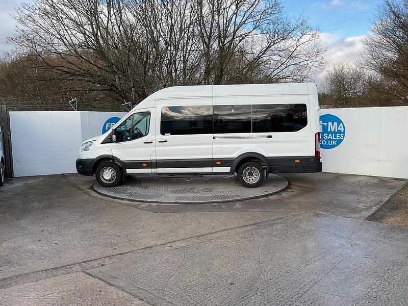 Ford 460 EcoBlue Leader 17 Seater Euro 6