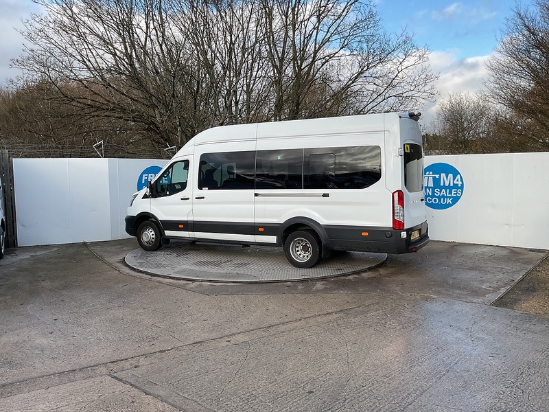 Ford 460 EcoBlue Leader 17 Seater Euro 6