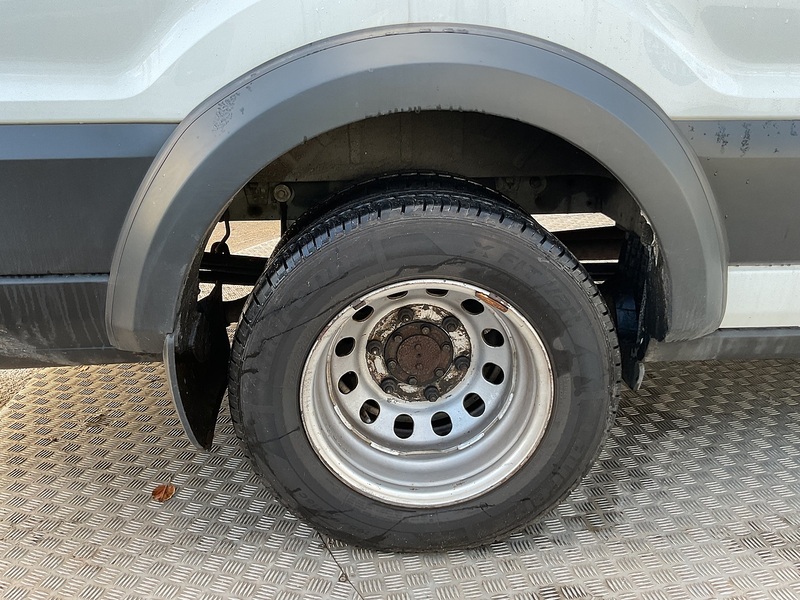 Ford 460 EcoBlue Leader 17 Seater Euro 6