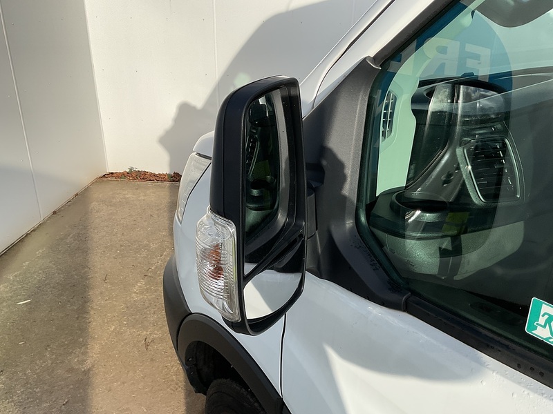 Ford 460 EcoBlue Leader 17 Seater Euro 6