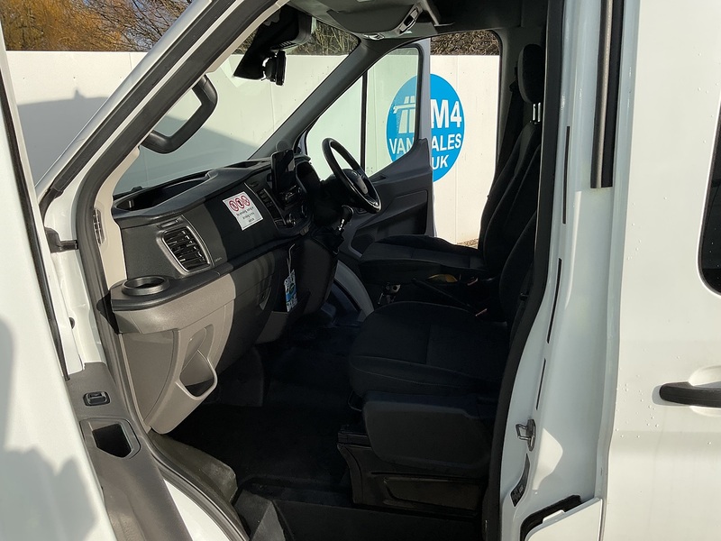 Ford 460 EcoBlue Leader 17 Seater Euro 6