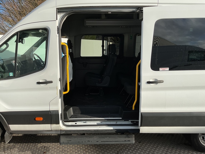 Ford 460 EcoBlue Leader 17 Seater Euro 6