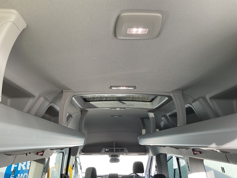 Ford 460 EcoBlue Leader 17 Seater Euro 6