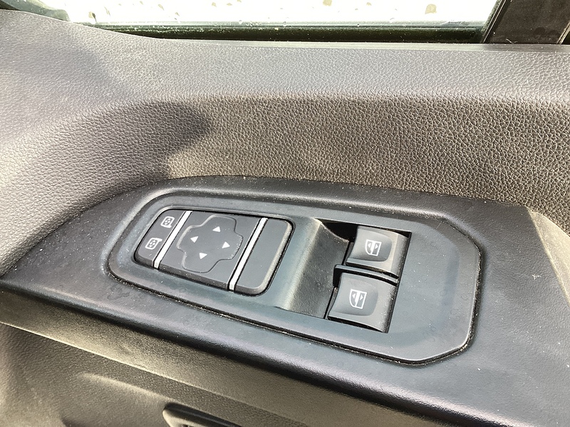 Nissan dCi 28 Acenta SWB L/R A/C Euro 6