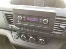 Nissan Primastar dCi 28 Acenta SWB L/R A/C Euro 6 