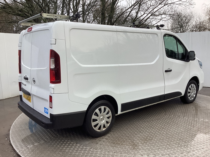 Nissan dCi 28 Acenta SWB L/R A/C Euro 6