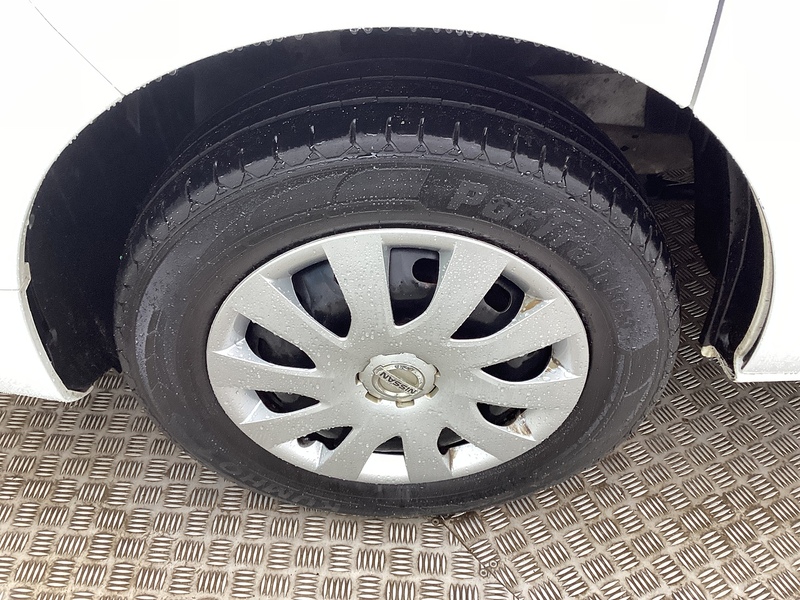 Nissan dCi 28 Acenta SWB L/R A/C Euro 6