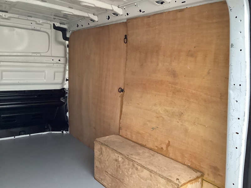 Nissan dCi 28 Acenta SWB L/R A/C Euro 6