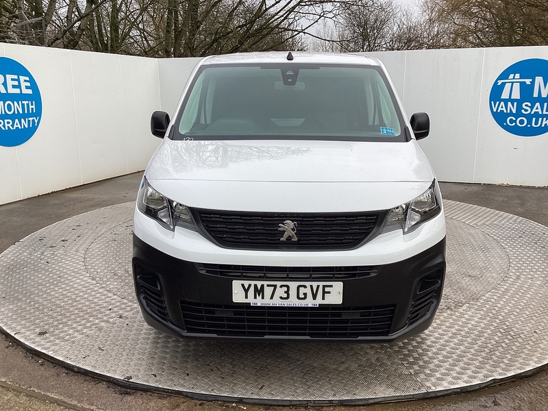 Peugeot BlueHDi 850 Professional Premium + Crewcab LWB A/C Euro 6