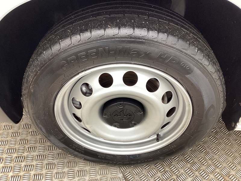 Peugeot BlueHDi 850 Professional Premium + Crewcab LWB A/C Euro 6