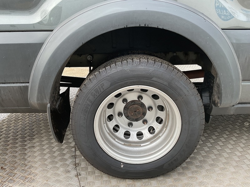 Ford 2.0 460 EcoBlue Limited Minibus 5dr Diesel Auto RWD L4 H3 Euro 6 (s/s) (17 Seat, DRW) (165 ps)