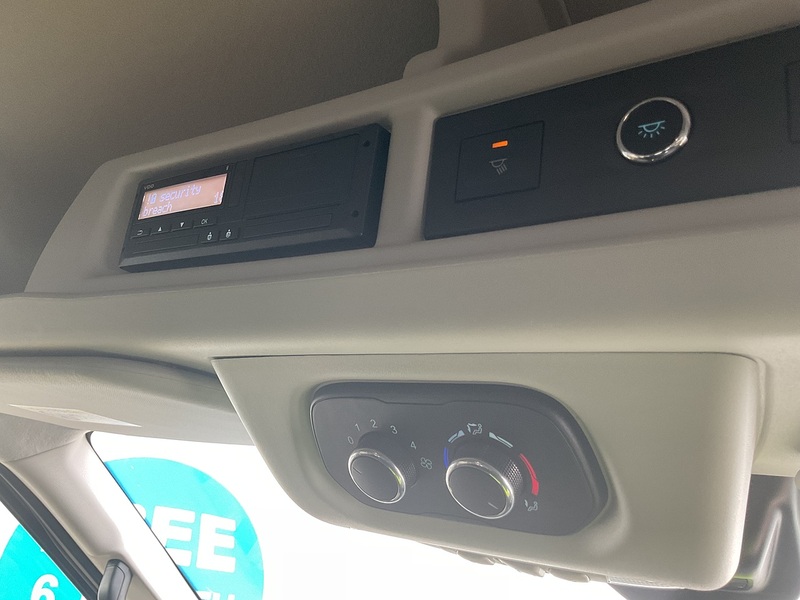 Ford 2.0 460 EcoBlue Limited Minibus 5dr Diesel Auto RWD L4 H3 Euro 6 (s/s) (17 Seat, DRW) (165 ps)