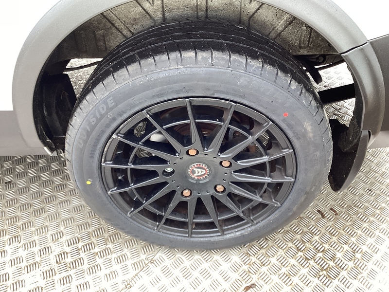 Ford 340 EcoBlue Trail LWB L/R A/C Euro 6 **NO VAT**