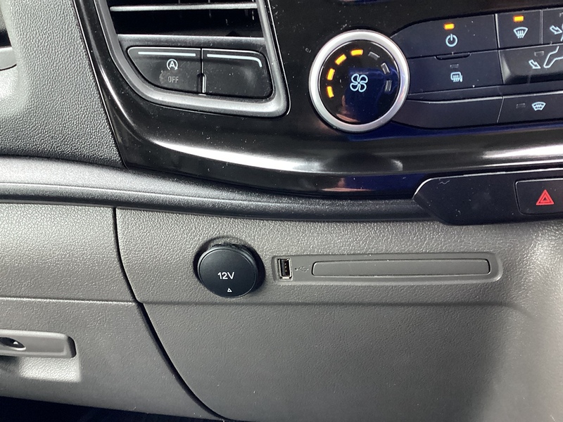 Ford 340 EcoBlue Trail LWB L/R A/C Euro 6 **NO VAT**