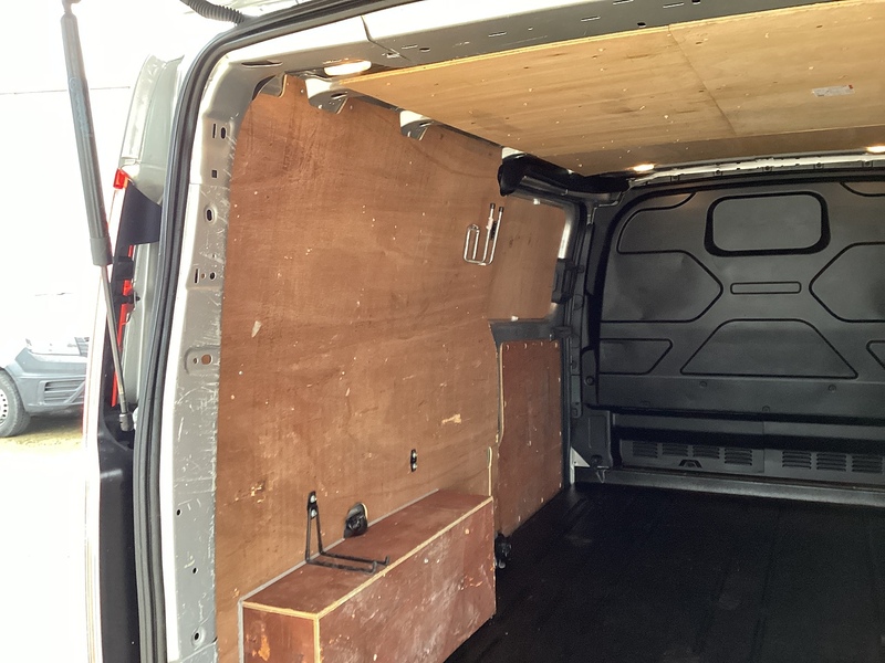 Ford 340 EcoBlue Trail LWB L/R A/C Euro 6 **NO VAT**