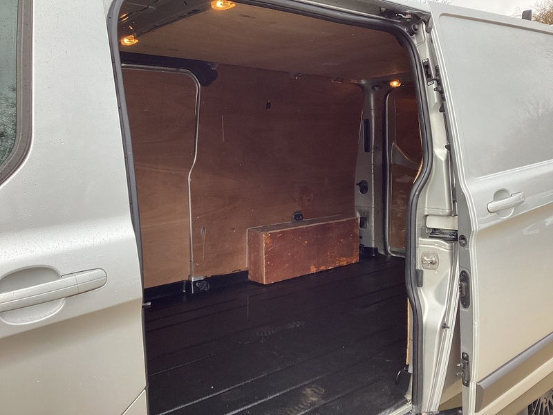 Ford 340 EcoBlue Trail LWB L/R A/C Euro 6 **NO VAT**