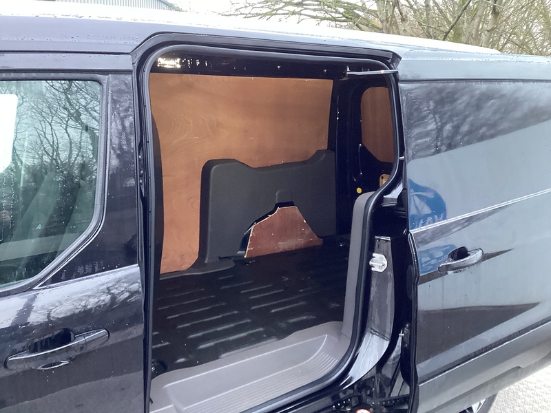 Ford 250 EcoBlue Active LWB L/R A/C Euro 6 **NO VAT**