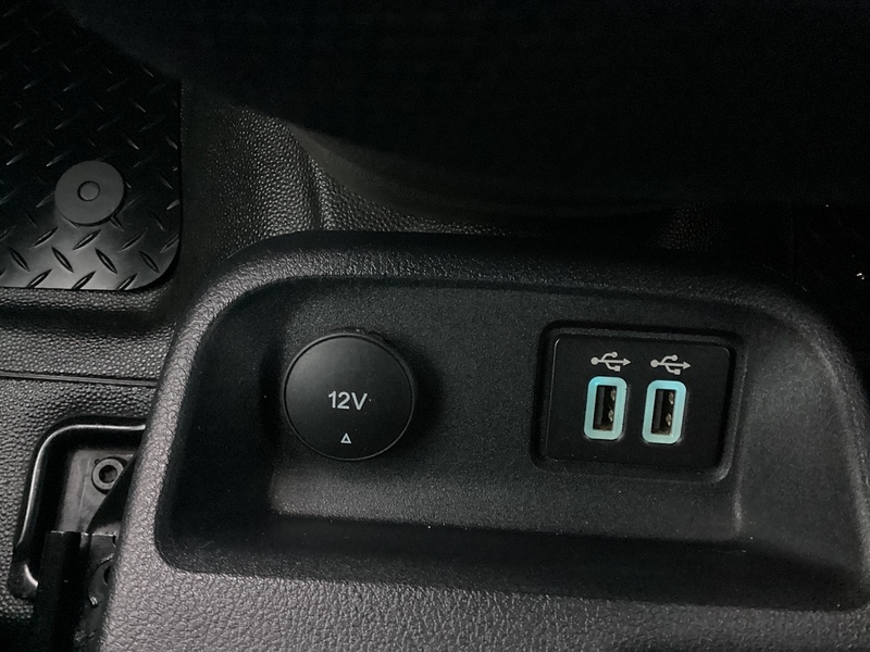 Ford 250 EcoBlue Active LWB L/R A/C Euro 6 **NO VAT**