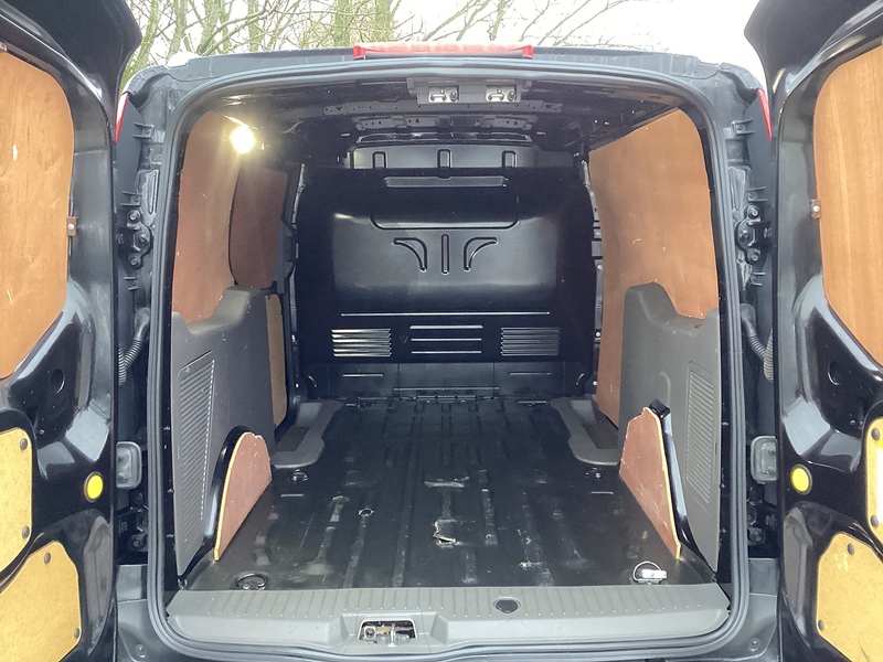 Ford 250 EcoBlue Active LWB L/R A/C Euro 6 **NO VAT**