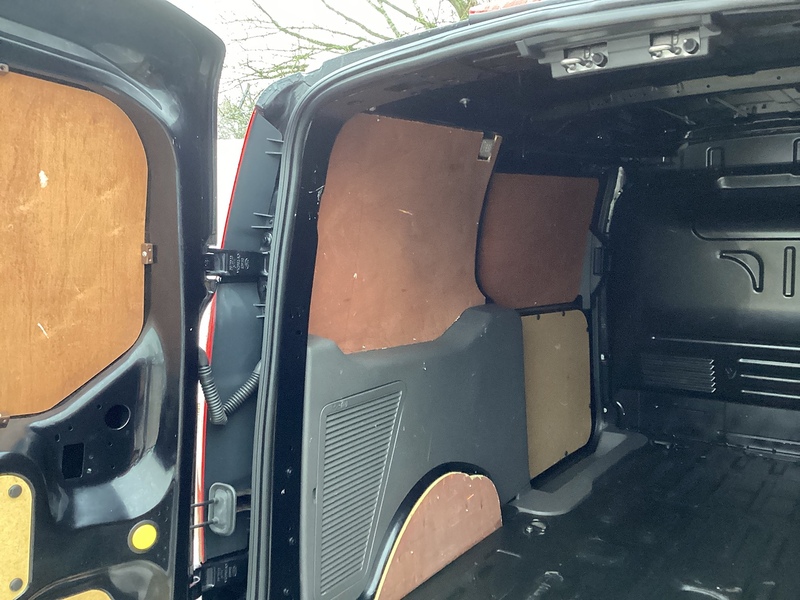 Ford 250 EcoBlue Active LWB L/R A/C Euro 6 **NO VAT**