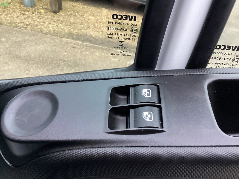 Iveco D HPI 14V 35C 3450 LWB Tailift Euro 6 L=13ft 4