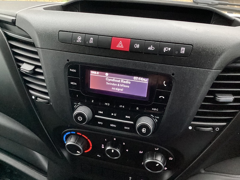 Iveco D HPI 14V 35C 3450 LWB Tailift Euro 6 L=13ft 4