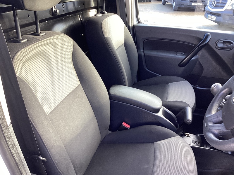 Nissan dCi Acenta SWB A/C Euro 6