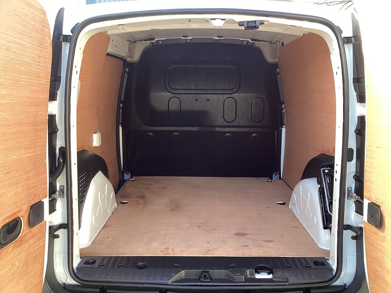 Nissan dCi Acenta SWB A/C Euro 6
